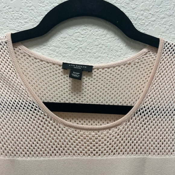 Ann Taylor Petite Cream Peplum Dress XS - Picture 2 of 3